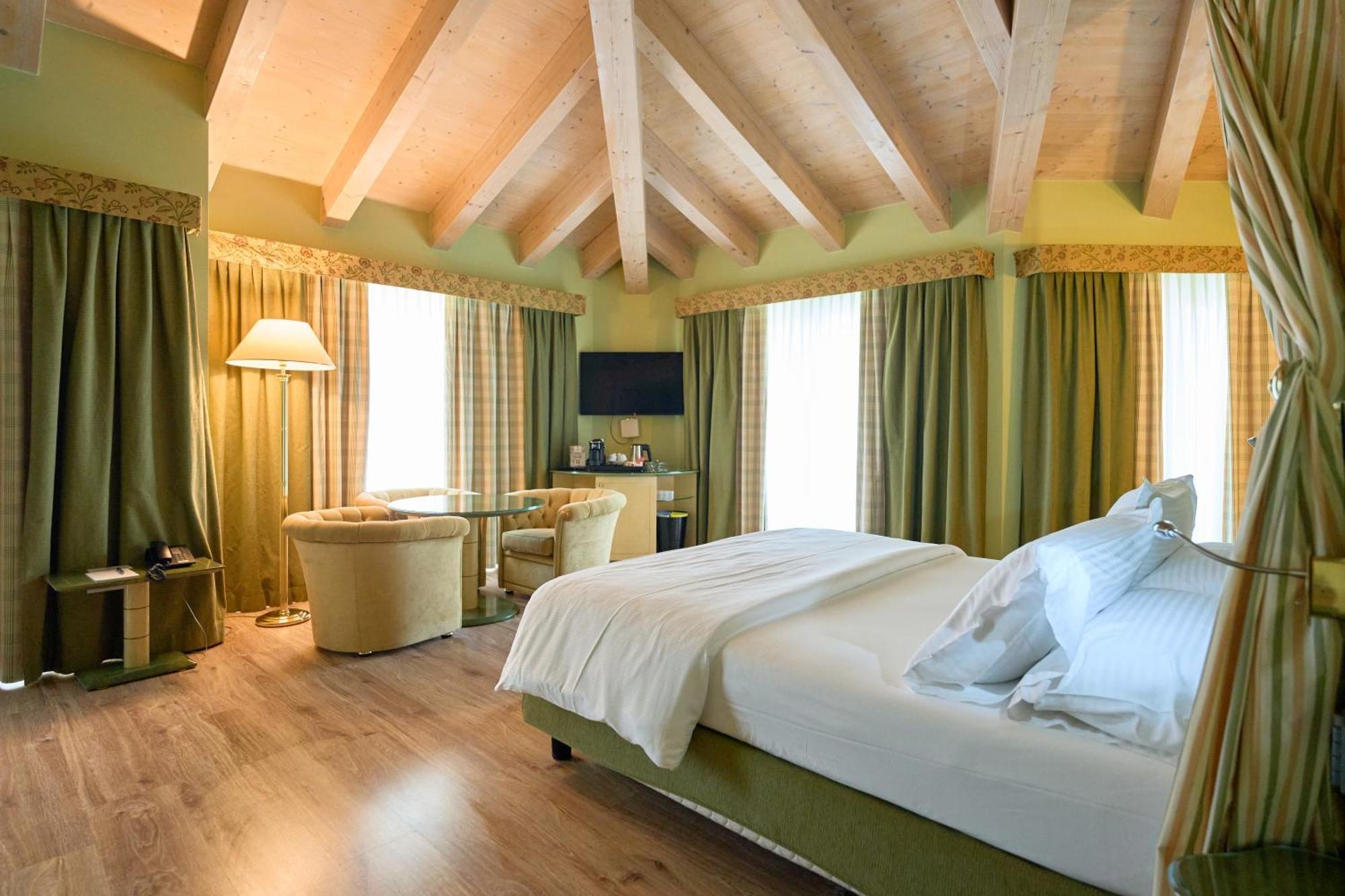 Parc Hotel Flora S Riva del Garda Luaran gambar