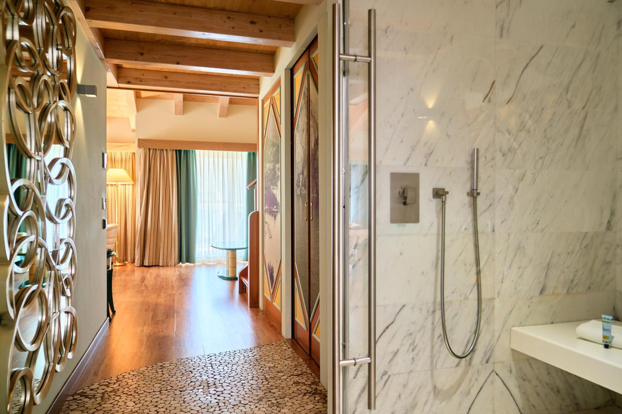 Parc Hotel Flora S Riva del Garda Luaran gambar