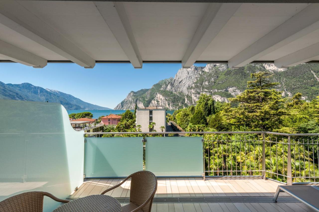 Parc Hotel Flora S Riva del Garda Luaran gambar
