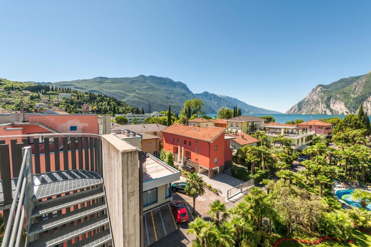 Parc Hotel Flora S Riva del Garda Luaran gambar